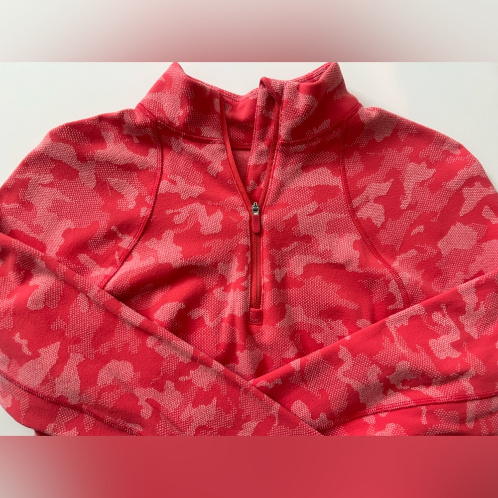 Women’s Lululemon long sleeve quarter zip size 6